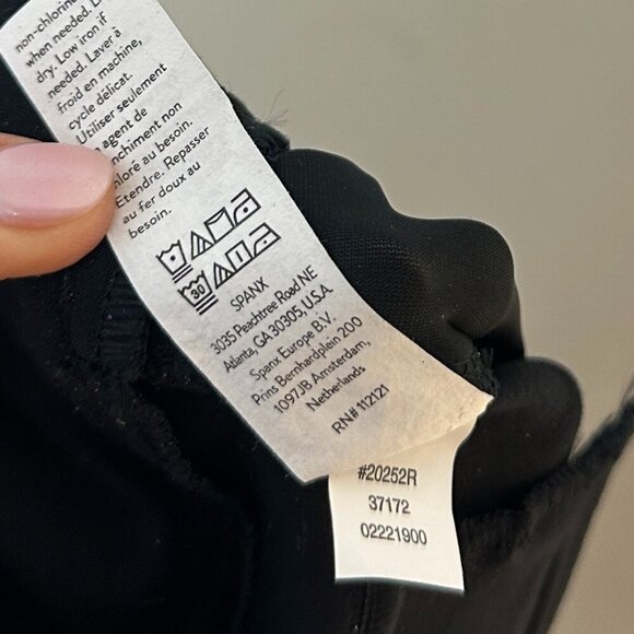 SPANX SPANXsmooth PerfectFit Ponte Flare Pants in Classic Black Size Large - Picture 9 of 12